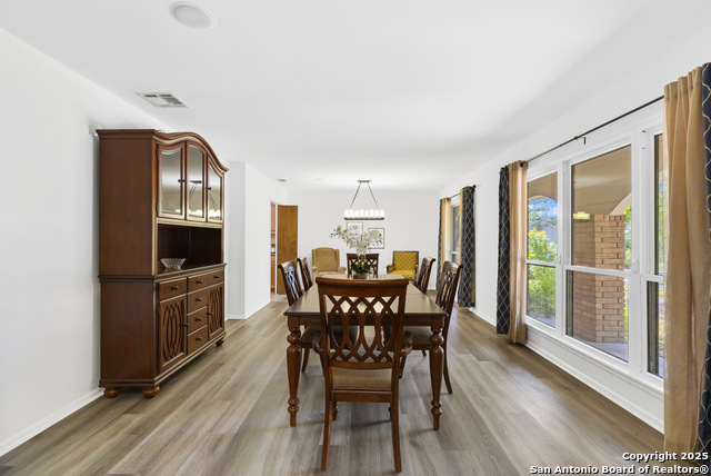 Listing photo id 4 for 10410 Sunflower Ln