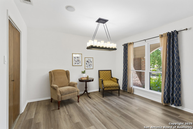 Listing photo id 6 for 10410 Sunflower Ln