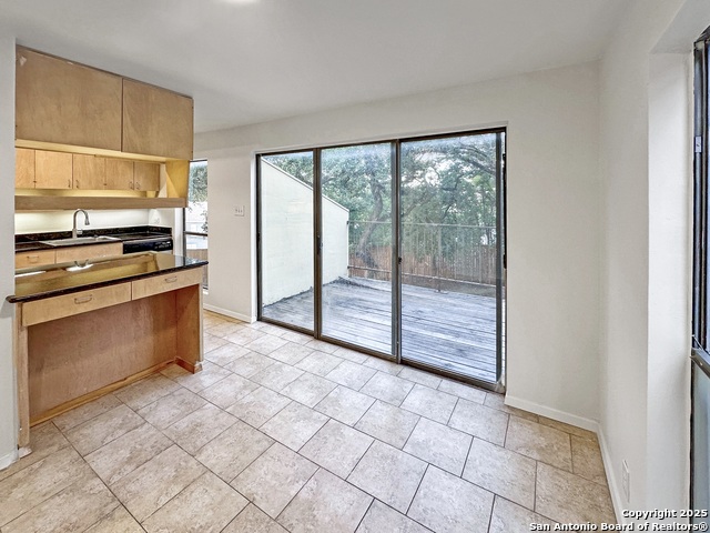 Image 10 of 32 For 8642 Fredericksburg  705-g