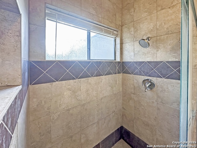 Image 15 of 32 For 8642 Fredericksburg  705-g