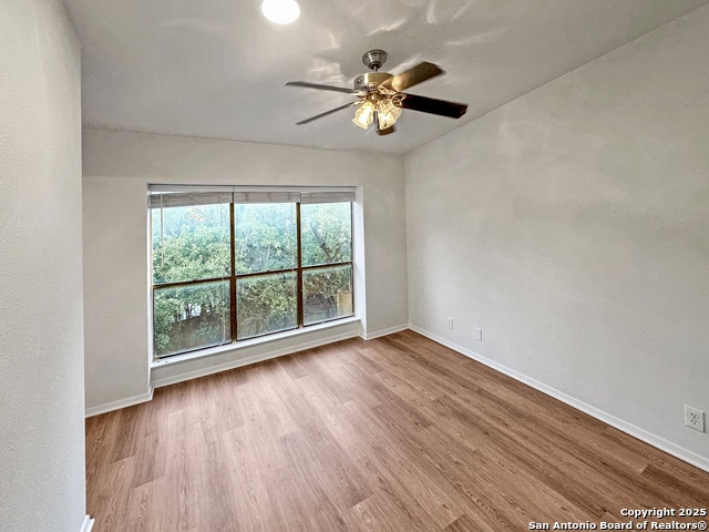 Image 22 of 32 For 8642 Fredericksburg  705-g