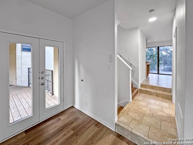 Image 6 of 32 For 8642 Fredericksburg  705-g