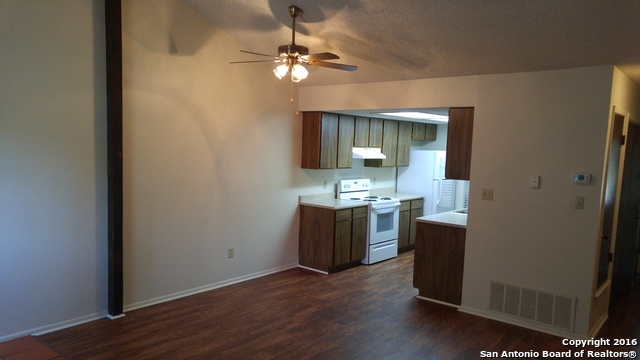 Image 2 of 11 For 742 Rosewood  742