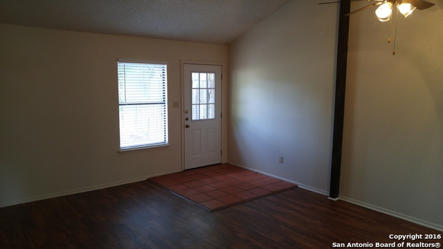 Image 7 of 11 For 742 Rosewood  742