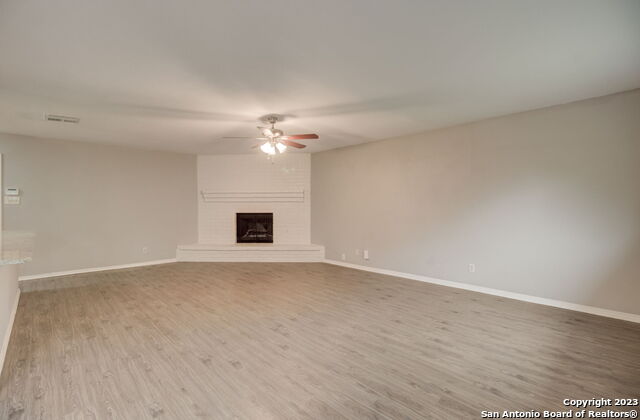 Image 10 of 25 For 13614 Larkbrook St
