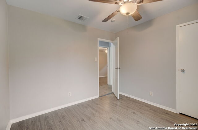 Image 12 of 25 For 13614 Larkbrook St