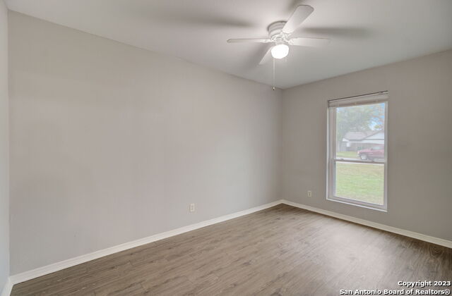 Image 13 of 25 For 13614 Larkbrook St