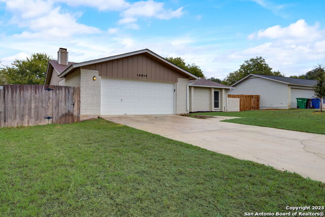 Image 3 of 25 For 13614 Larkbrook St