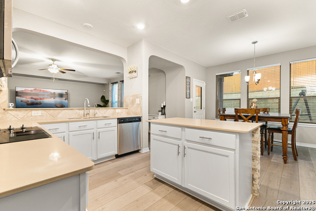 Image 17 of 42 For 244 Landmark Way