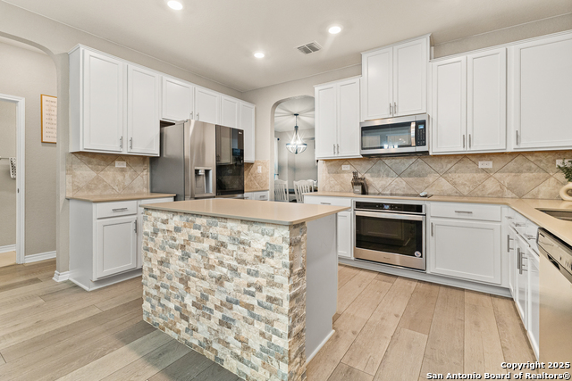 Image 18 of 42 For 244 Landmark Way