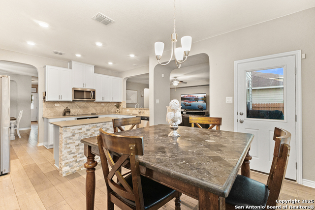 Image 22 of 42 For 244 Landmark Way