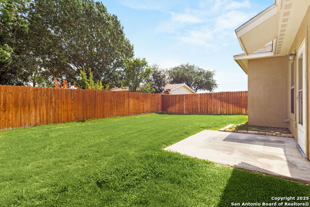 Image 14 of 16 For 152 Navarro  3b