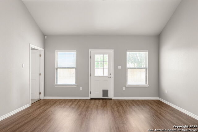 Image 6 of 16 For 152 Navarro  3b