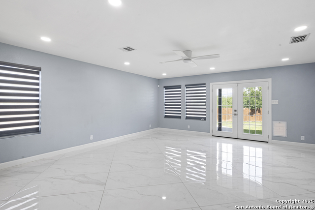 Image 4 of 28 For 13102 Oxford Bend