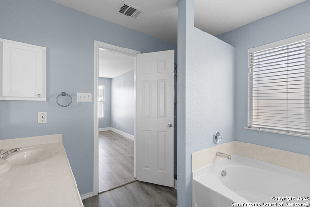 Image 7 of 28 For 13102 Oxford Bend