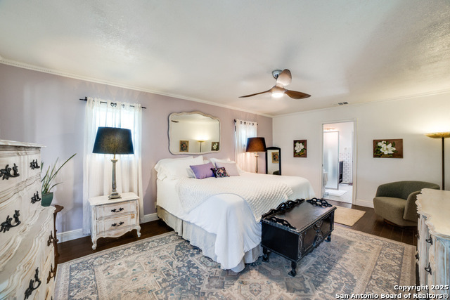 Listing photo id 11 for 20892 Bluehill Pass