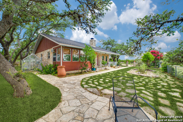 Listing photo id 20 for 20892 Bluehill Pass