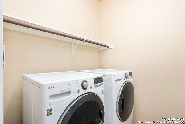 Image 33 of 47 For 8603 Artesia Gap