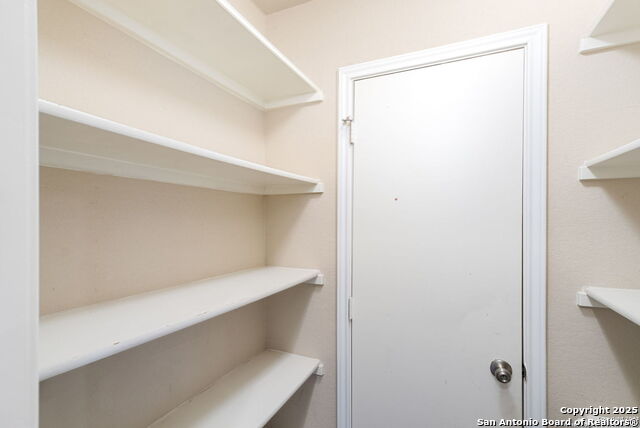 Image 39 of 47 For 8603 Artesia Gap