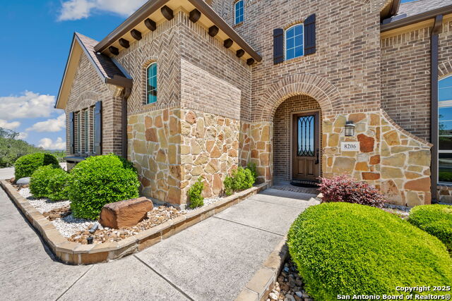 Image 4 of 52 For 8206 Winecup Hill