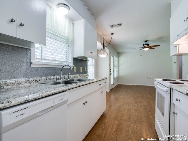 Image 14 of 24 For 3011 Sir Phillip Dr