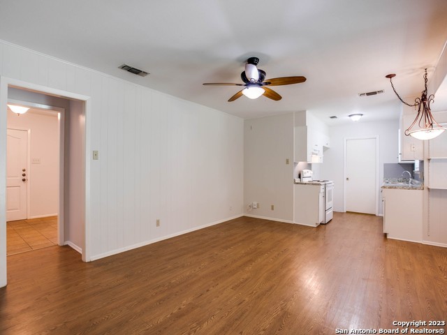 Image 9 of 24 For 3011 Sir Phillip Dr
