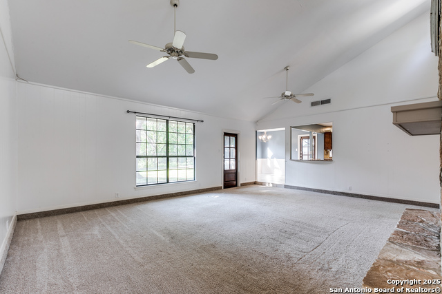 Image 4 of 25 For 15510 Creekside