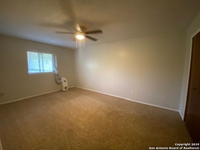 Listing photo id 17 for 9307 Woodheather St