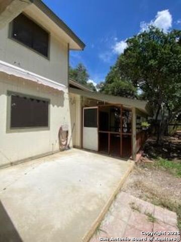 Listing photo id 25 for 9307 Woodheather St