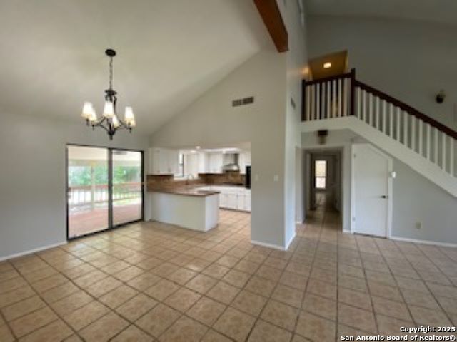 Listing photo id 4 for 9307 Woodheather St