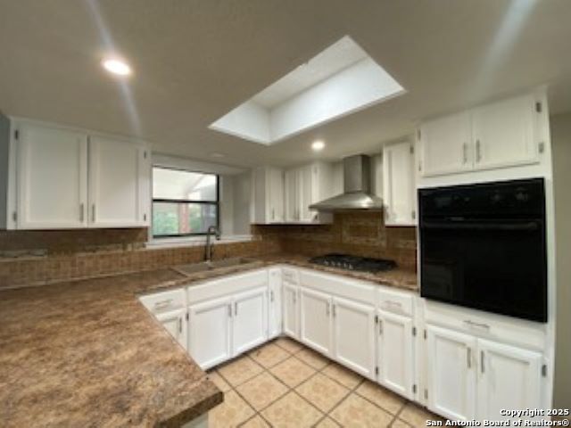 Listing photo id 5 for 9307 Woodheather St