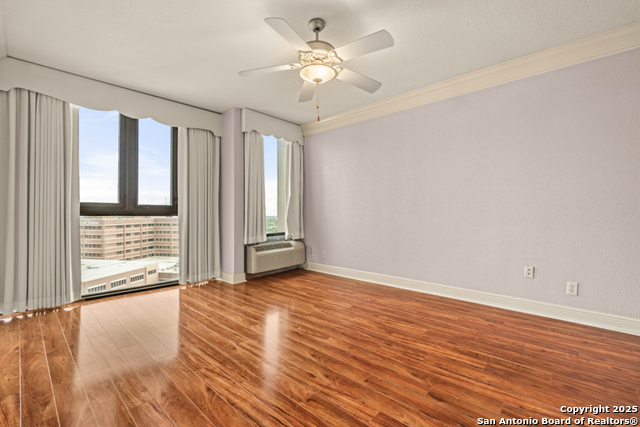 Image 10 of 34 For 7701 Wurzbach  2101