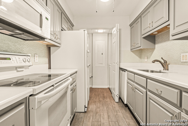 Image 16 of 34 For 7701 Wurzbach  2101