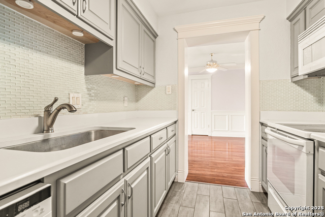 Image 17 of 34 For 7701 Wurzbach  2101