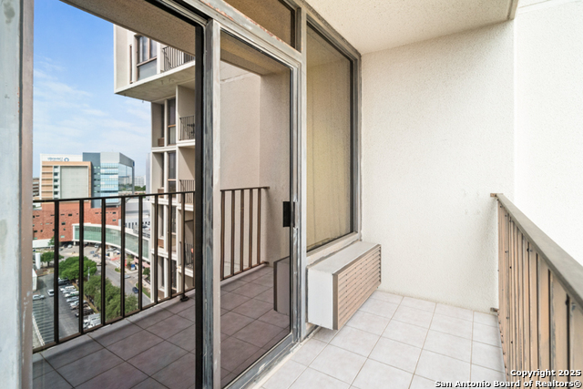 Image 23 of 34 For 7701 Wurzbach  2101