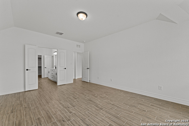Image 14 of 25 For 2159 Oak Run Parkway