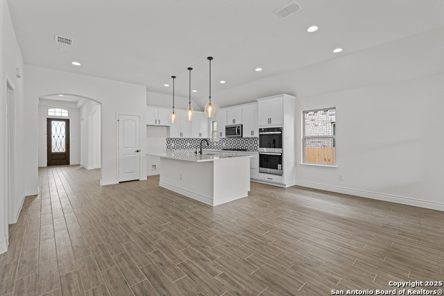 Image 5 of 25 For 2159 Oak Run Parkway