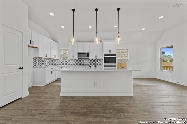 Image 7 of 25 For 2159 Oak Run Parkway