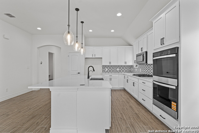 Image 9 of 25 For 2159 Oak Run Parkway