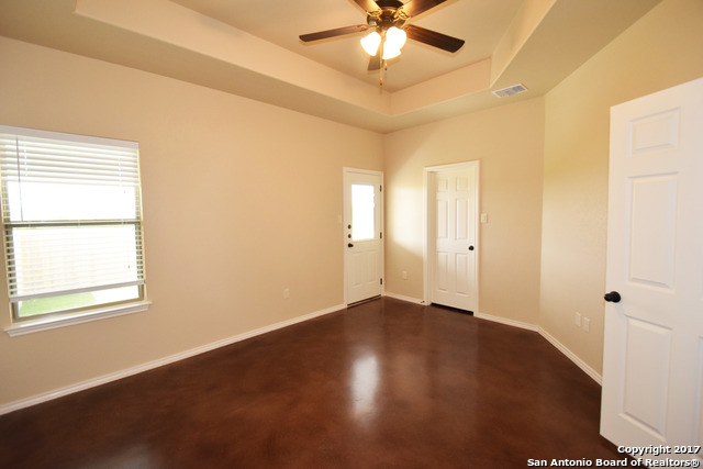 Image 10 of 18 For 150 Joanne Cove