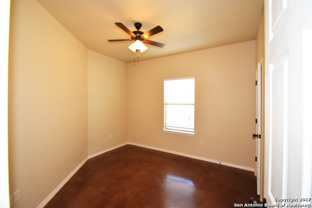 Image 13 of 18 For 150 Joanne Cove