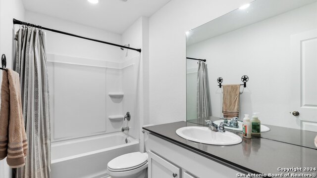 Image 12 of 17 For 5315 Hornbeck