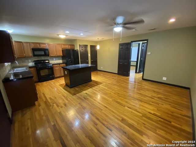 Details for 211 Natalen Ave  207, San Antonio, TX 78209
