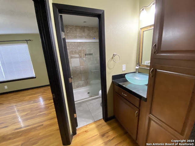 Image 4 of 8 For 211 Natalen Ave  207