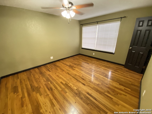 Image 7 of 8 For 211 Natalen Ave  207
