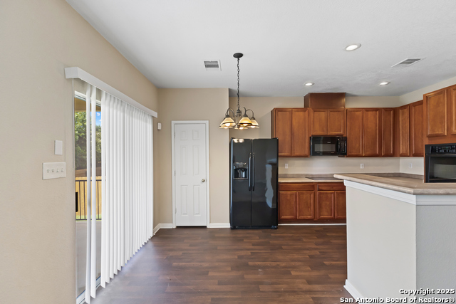 Image 11 of 42 For 156 Springtree Bluff