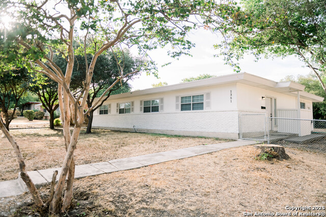 Details for 1381 Oblate  , San Antonio, TX 78216