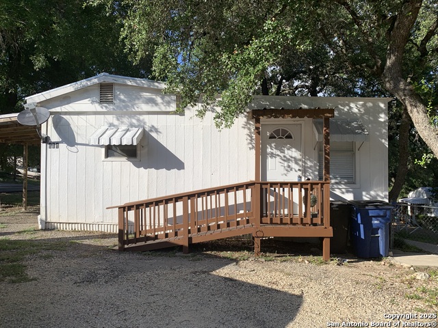 Image 2 of 33 For 111 Valley View St.