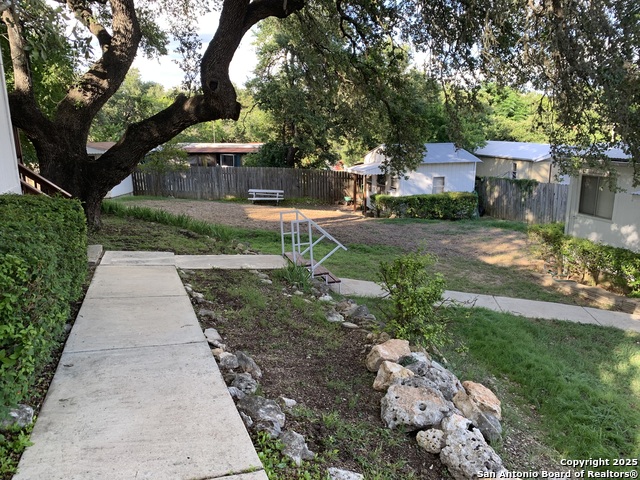 Image 4 of 33 For 111 Valley View St.