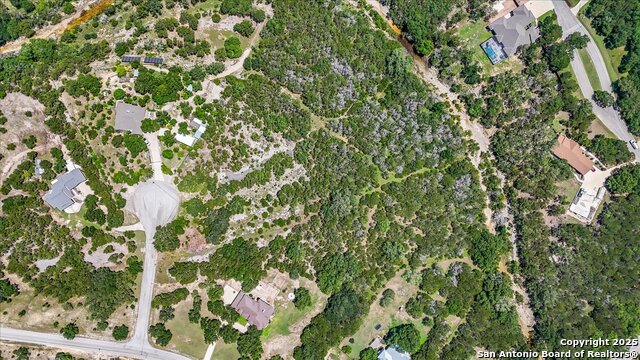 Listing photo id 33 for 178 & 179 Pr 1740